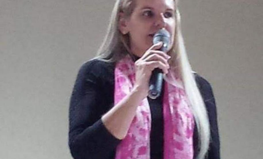 Conselheiras abordam a Implementação do Referencial Curricular do Paraná Conselheiras abordam a Implementação do Referencial Curricular do Paraná