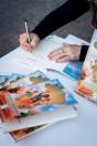 Servidora do CEE/PR lança livro sobre Educação Popular no Congresso Nacional de Educação