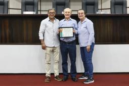 Conselheiro Flávio Vendelino Scherer recebe Moção de Aplausos da Câmara Municipal de Toledo