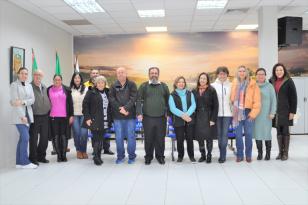 A Comissão Mista de Avaliação recebeu a visita de Professores da UNB e da Consultora do MEC