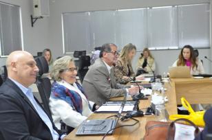 Ex-Conselheiro do CEE/PR faz palestra na 7.ª Reunião Plenária sobre a Sociedade do Conhecimento Amparada em Tecnologia e Inovação