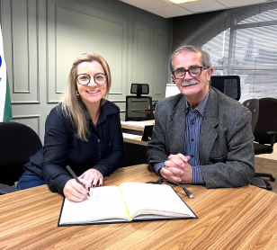 Camila Prade Conte toma posse como Conselheira Suplente do CEE/PR