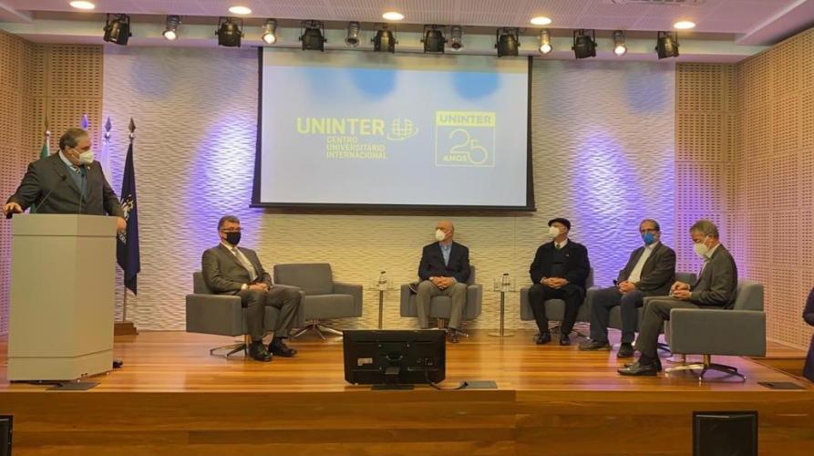 Presidente do CEE/PR participa da Cerimônia de Comemoração dos 25 anos da UNINTER