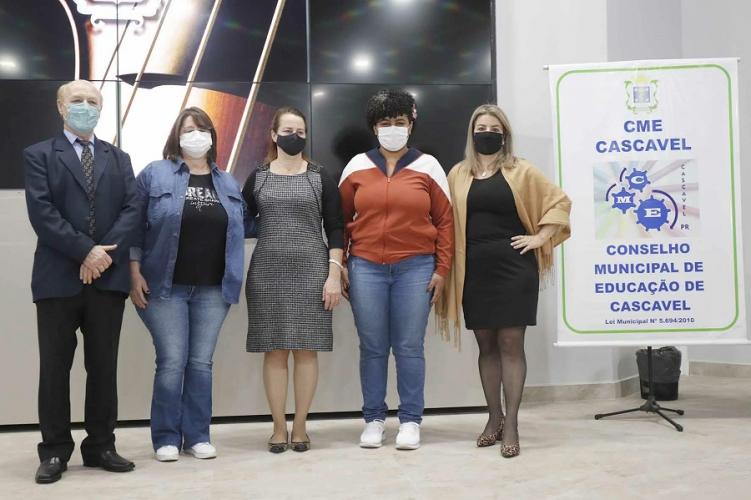 Conselheiros do CEE/PR participam da posse da Presidente do CME de Cascavel