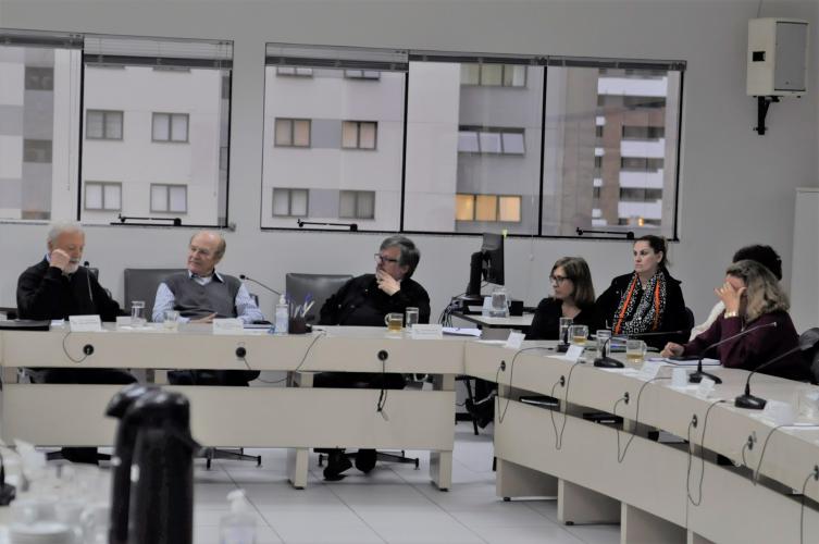 Comissão de Ensino Religioso do CEE/PR faz palestra com professor da UFPR e da Faculdade Vicentina