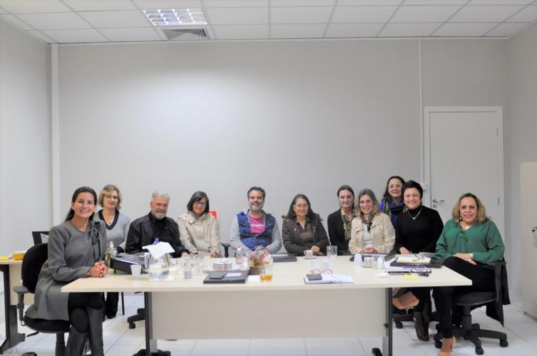 Professores de Musicoterapia da UNESPAR visitam o CEE/PR