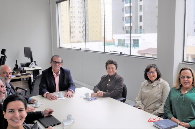 Reitores da UENP visitam o CEE/PR