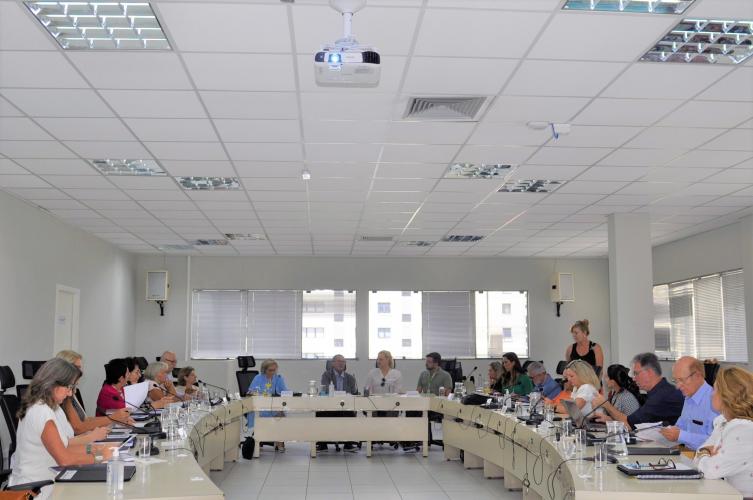 CEE/PR promove diálogo com a Chefe do Departamento de Governança de Dados Educacionais da SEED