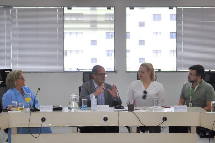 CEE/PR promove diálogo com a Chefe do Departamento de Governança de Dados Educacionais da SEED