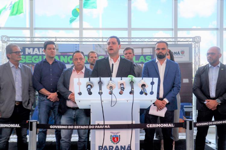 Diretora-Geral da SEED visita o CEE/PR