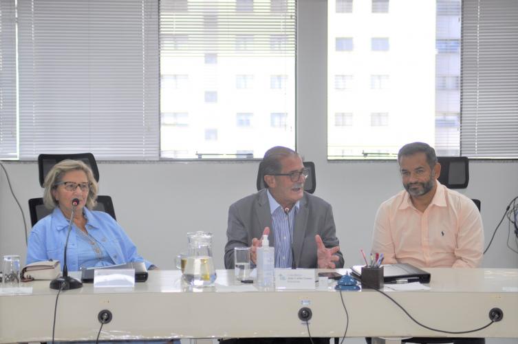 Diretor de Tecnologia e Inovação da SEED faz palestra no CEE/PR