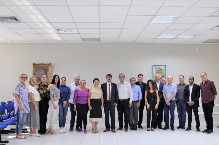 IES Públicas do Paraná fazem palestra no CEE/PR sobre Estrutura e Funcionamento das Instituições e seus desafios na gestão