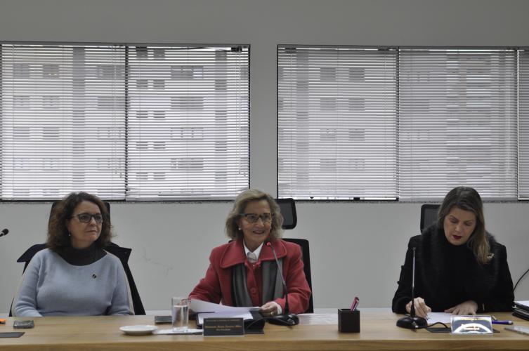 Conselheira Nacional de Educação visita o CEE/PR