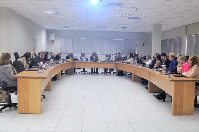 CEE/PR homenageia a Professora Dra. Zita Lago