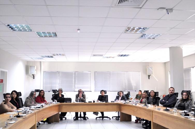 CEE/PR promove diálogo com Reitora e Pró-Reitoras da UEL