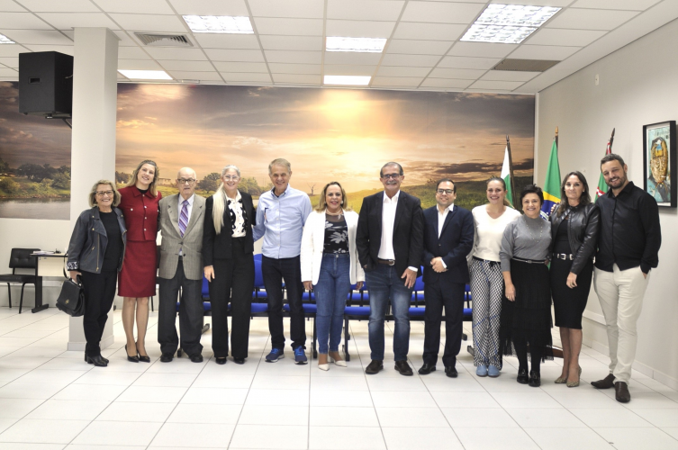 Coordenador da SETI palestra sobre os cursos de graduação nas IES públicas estaduais do Paraná