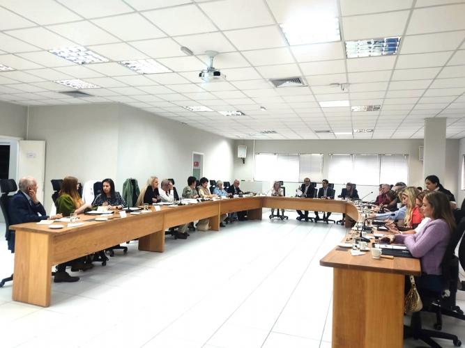 Diretor-Geral da SEED/PR faz palestra na 5.ª Reunião Ordinária do CEE/PR