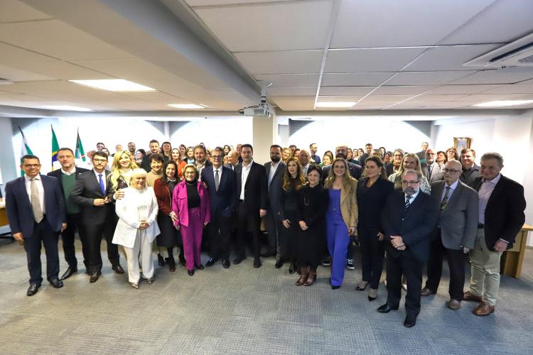 Governador Ratinho Junior participa da inauguração da nova sede do CEE/PR