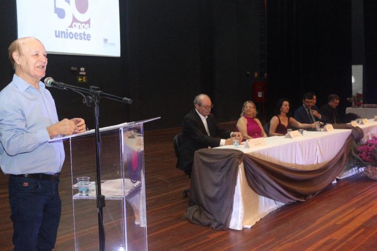 Conselheiro Flávio Scherer representa o CEE/PR em comemoração de 30 anos da Unioeste