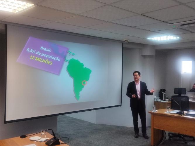 Dr. Glauber Higa Kaio faz palestra sobre saúde mental no CEE/PR