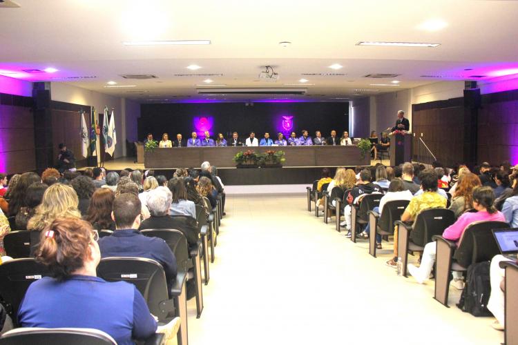 Conselheiro Flávio Vendelino Scherer representa o CEE/PR em homenagem ao professor João Wanderley Geraldi