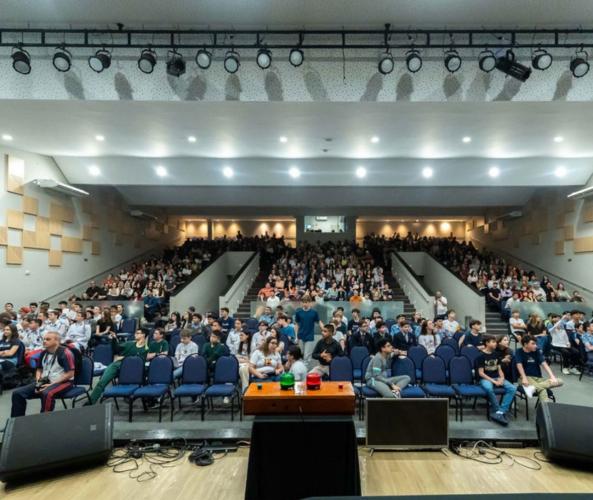 Conselheiro Jacir Venturi representa o CEE/PR na Olimpíada Paranaense de Matemática 2025