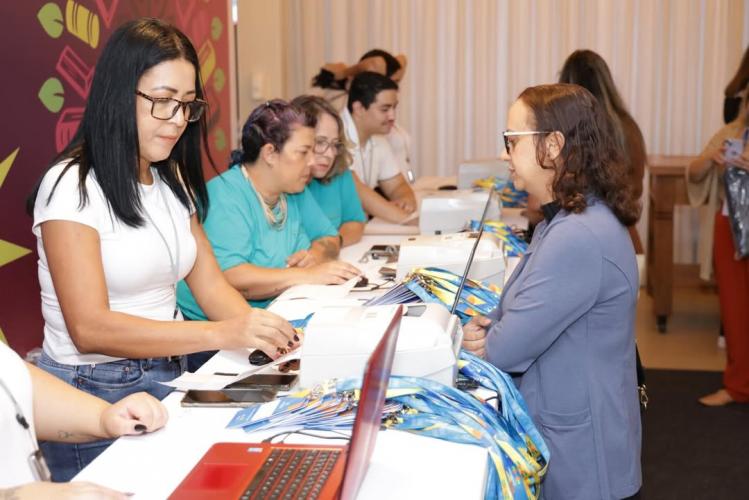 CEE/PR marca presença no I Seminário Undime-PR 2026 em Maringá