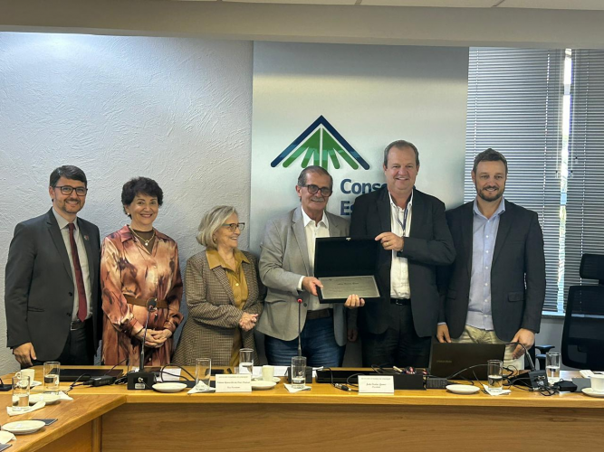 Secretário Aldo Nelson Bona destaca BI e LGU em Reunião Ordinária do CEE/PR