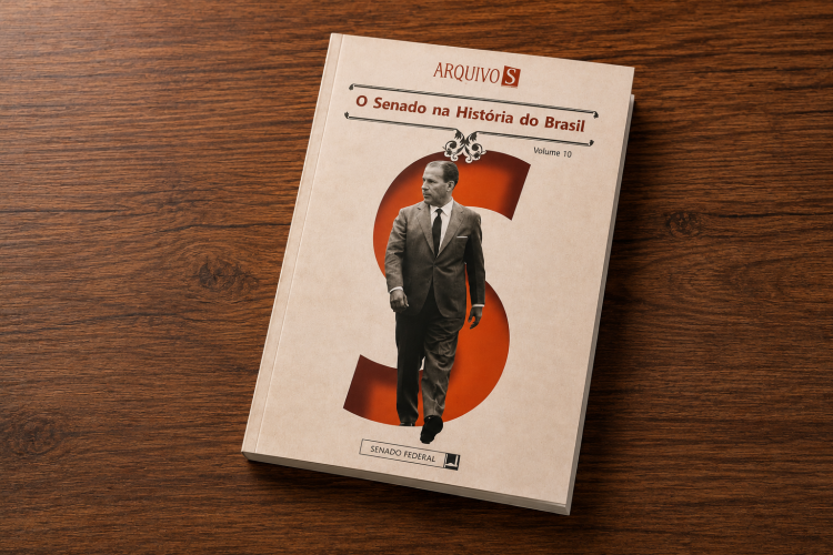 Senado Federal encaminha exemplar de obra histórica para integrar acervo da Biblioteca do CEE/PR