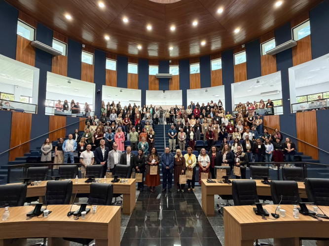 Presidente do CEE/PR participa da solenidade de abertura de Seminário da Uncme no Paraná