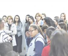 Visita alunos da UEM