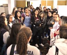 Visita alunos da UEM
