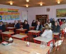 CONSELHO VISITA ESCOLA CONHECIDA PELA PEDAGOGIA WALDORF