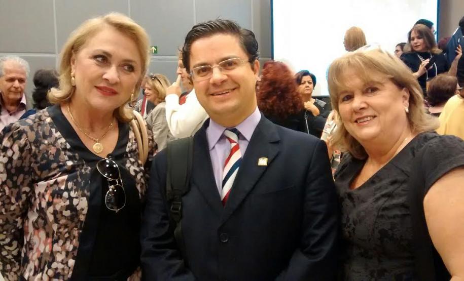 CONSELHEIRA DO CEE-PR PARTICIPA DO LANÇAMENTO DO PORTAL DO PNE