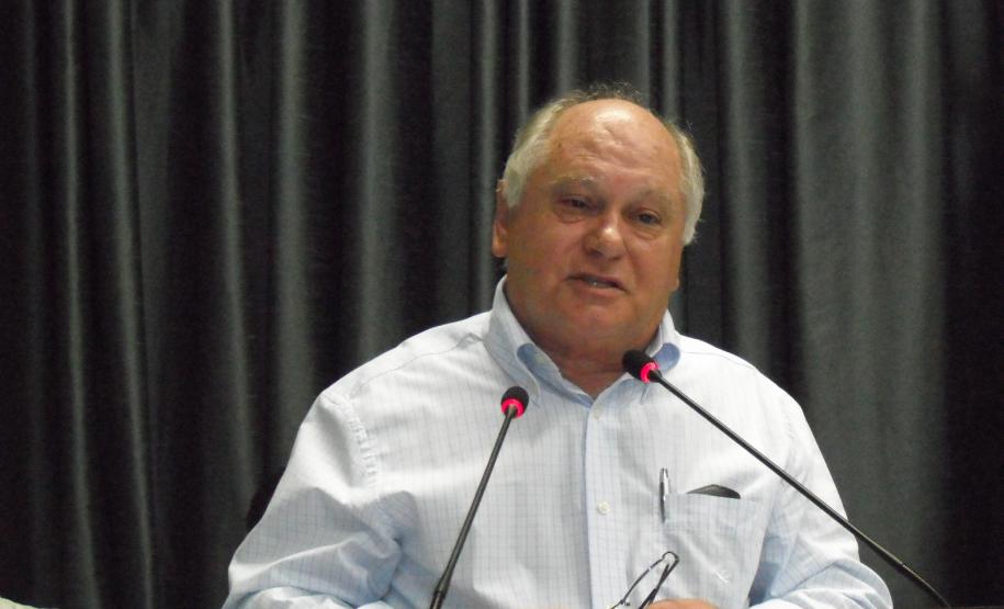 VALTER PEGORER LANÇA LIVRO SOBRE EDUCAÇÃO INTEGRAL