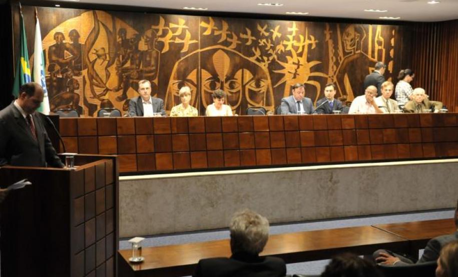 ESCOLAS CLASSIFICADAS NO ENEM 2014 RECEBEM CERTIFICADO NO PLENARINHO DA ALEP ESCOLAS CLASSIFICADAS NO ENEM 2014 RECEBEM CERTIFICADO NO PLENARINHO DA ALEP
