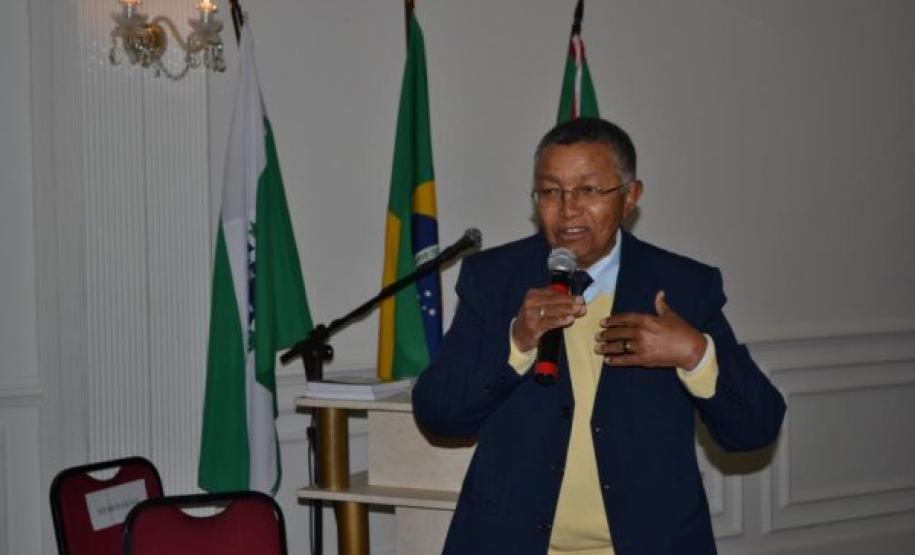 FORUM - REGIÃO NORDESTE FORUM DOS CONSELHOS ESTADUAIS DE EDUCAÇÃO - REGIÃO NORDESTE