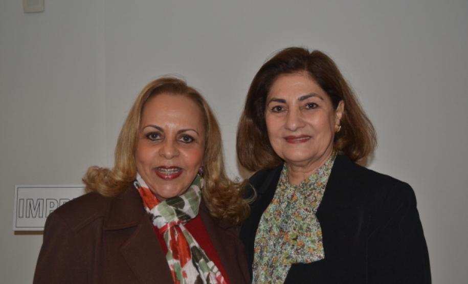 ENTREVISTA COM A  CONSELHEIRA MARIA DAS GRAÇAS ENTREVISTA COM A  CONSELHEIRA MARIA DAS GRAÇAS