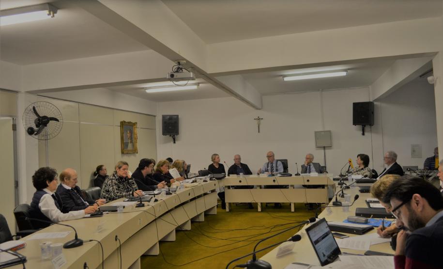 CEE/PR recebe Sinepe para dicussão da BNCC CEE/PR recebe Sinepe para dicussão da BNCC