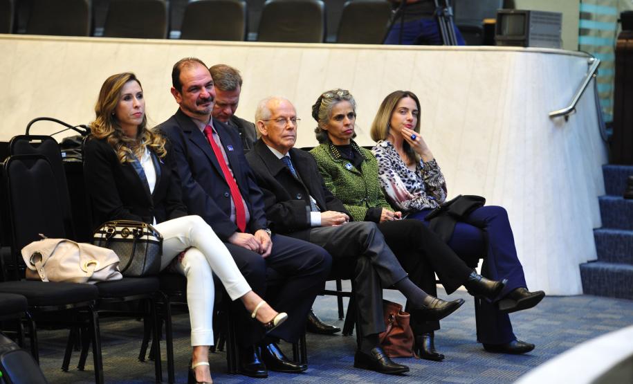 CEE/PR participa da Solenidade de abertura do Seminário de Educação Básica na ALEP CEE/PR participa da Solenidade de abertura do Seminário de Educação Básica na ALEP