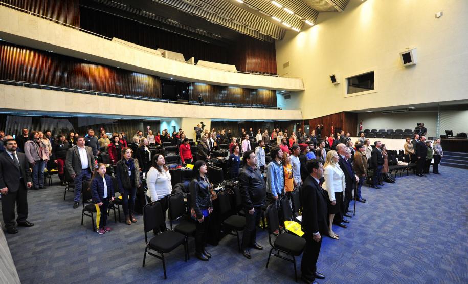 CEE/PR participa da Solenidade de abertura do Seminário de Educação Básica na ALEP CEE/PR participa da Solenidade de abertura do Seminário de Educação Básica na ALEP