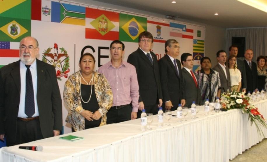 CONSELHO ESTADUAL DE EDUCAÇÃO DO PARANÁ EM FLORIANÓPOLIS CONSELHO ESTADUAL DE EDUCAÇÃO DO PARANÁ EM FLORIANÓPOLIS