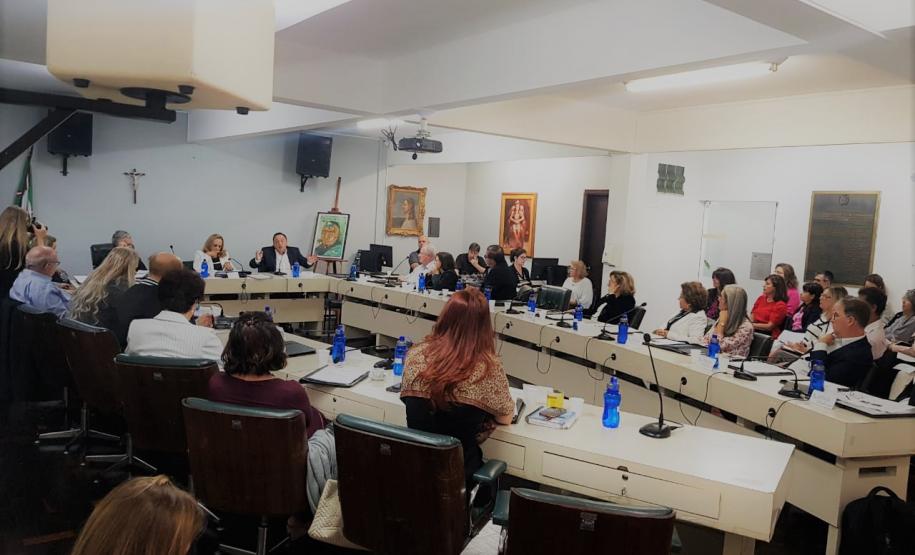 Deputado Estadual Hussein Bakri visita o CEE/PR Deputado Estadual Hussein Bakri visita o CEE/PR