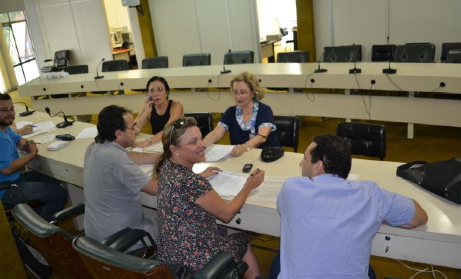 EDUCAÇÃO AMBIENTAL EM QUESTÃO EDUCAÇÃO AMBIENTAL EM QUESTÃO