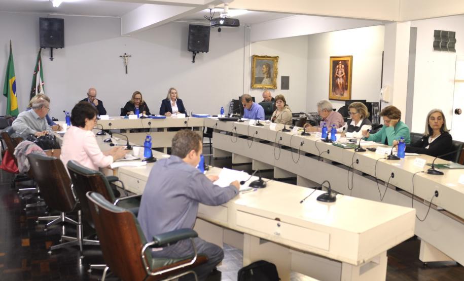 Trabalhos realizados pelas Câmaras do CEE/PR no período de 04 a 08 de novembro de 2019 Trabalhos realizados pelas Câmaras do CEE/PR no período de 04 a 08 de novembro de 2019
