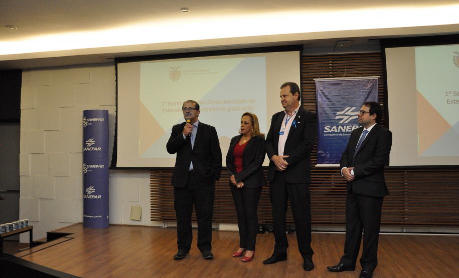 Câmara de Ensino Superior do CEE/PR promove Seminário sobre a Curricularização da Extensão nos Currículos de Graduação Câmara de Ensino Superior do CEE/PR promove Seminário sobre a Curricularização da Extensão nos Currículos de Graduação