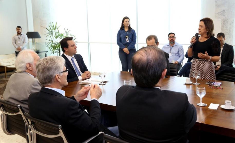 Câmara de Ensino Superior do CEE/PR participa da cerimônia de Recredenciamento das Universidades Estaduais do Paraná Câmara de Ensino Superior do CEE/PR participa da cerimônia de Recredenciamento das Universidades Estaduais do Paraná