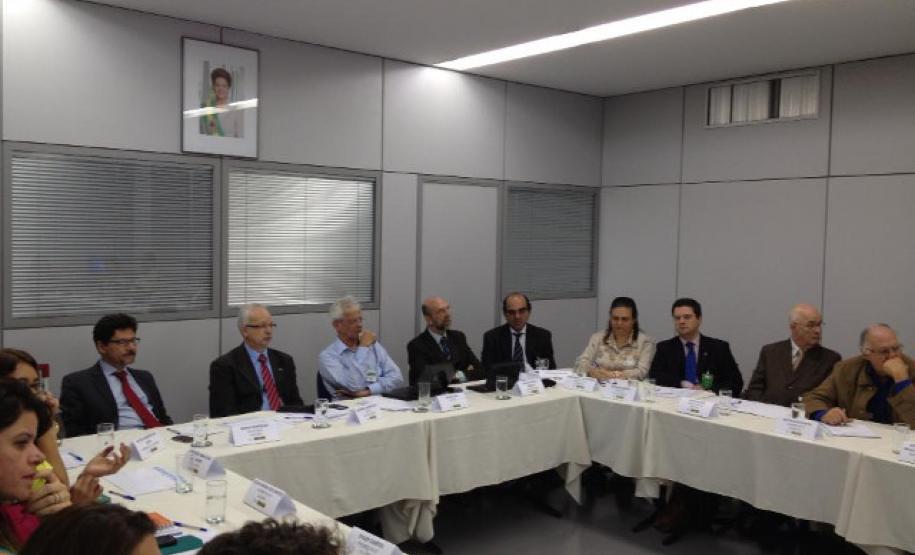 SISTEMA NACIONAL DE EDUCAÇÃO E TERRITÓRIOS DE COOPERAÇÃO EDUCACIONAL SISTEMA NACIONAL DE EDUCAÇÃO E TERRITÓRIOS DE COOPERAÇÃO EDUCACIONAL