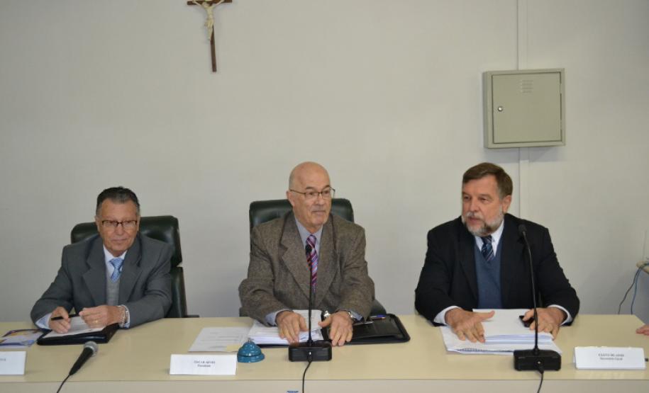 CEE/PR RECEBE O SECRETÁRIO  EDUCAÇÃO EM DIA DE   POSSE DE NOVOS CONSELHEIROS SUPLENTES