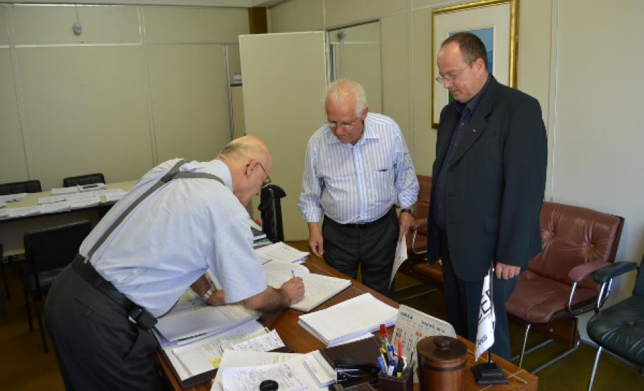 NOVO CONSELHEIRO SUPLENTE DO CONSELHO ESTADUAL DE EDUCAÇÃO DO PARANÁ